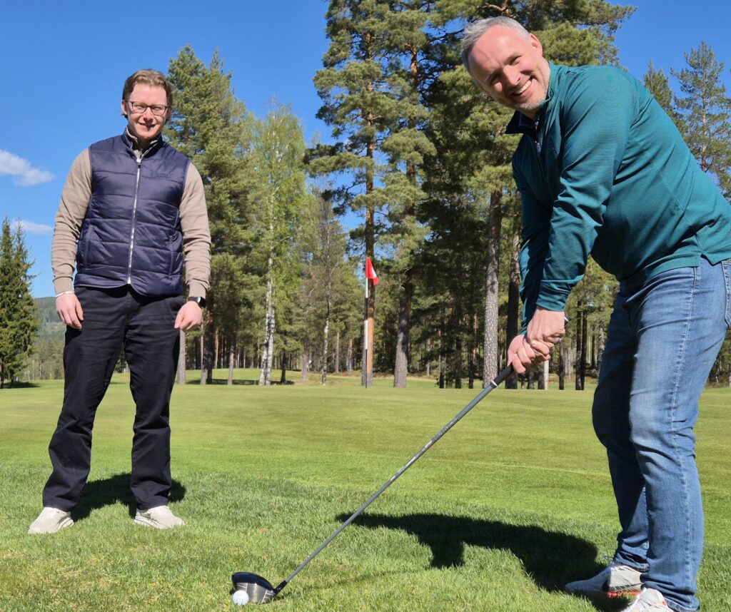Jonas fra Guru og Daniel fra Kongsvinger Golfklubb